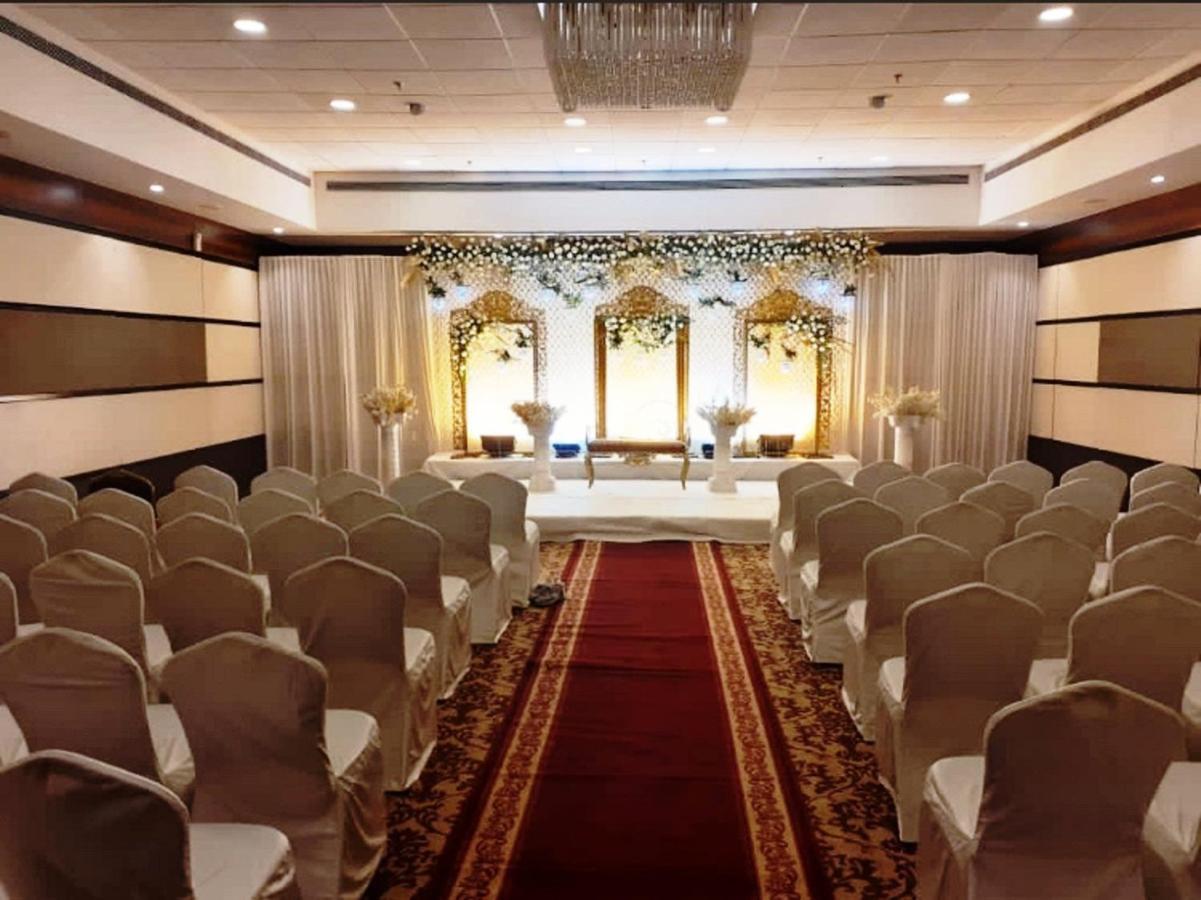 The Sahil Hotel Mumbai Ngoại thất bức ảnh