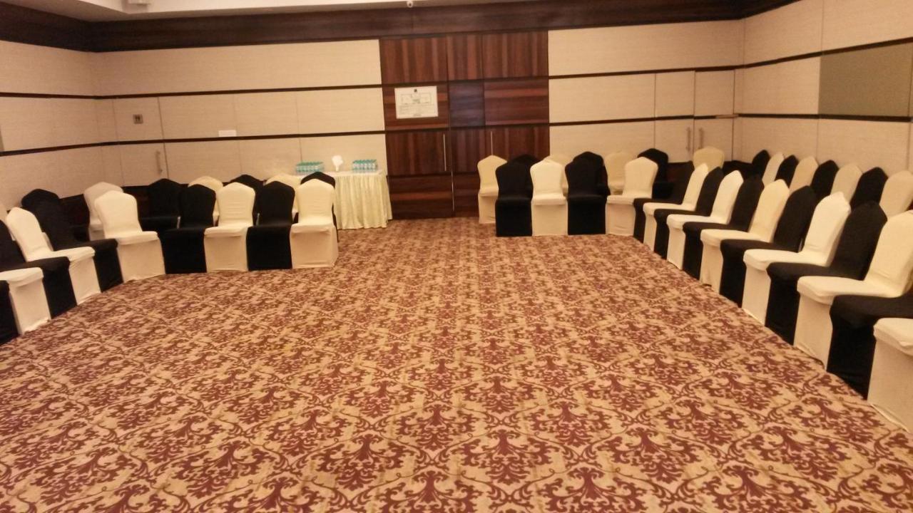 The Sahil Hotel Mumbai Ngoại thất bức ảnh