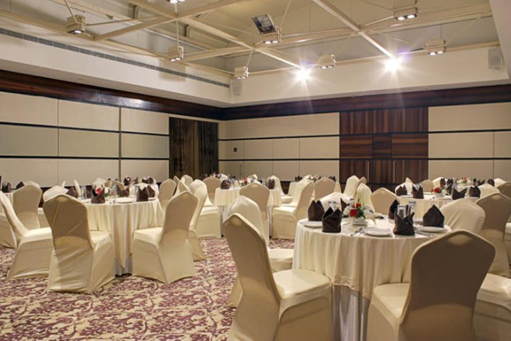 The Sahil Hotel Mumbai Ngoại thất bức ảnh