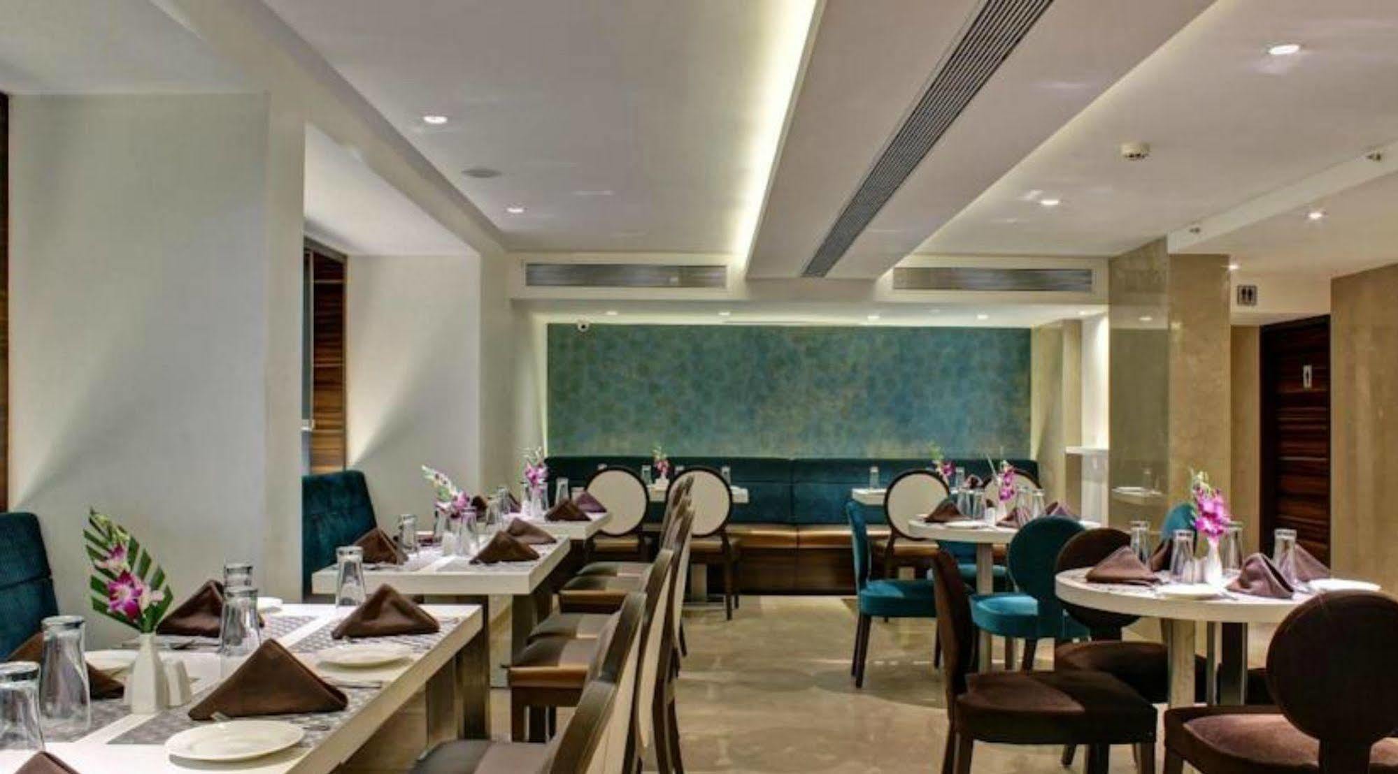 The Sahil Hotel Mumbai Ngoại thất bức ảnh