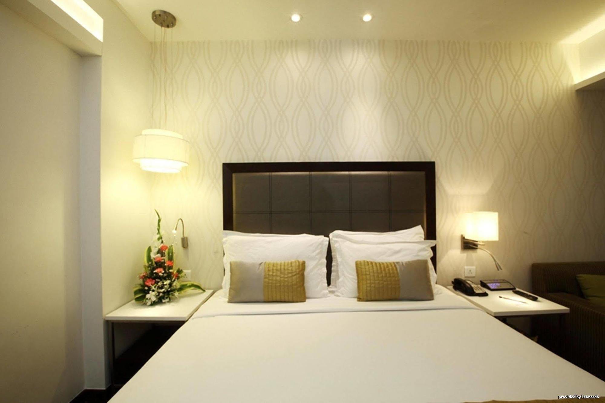The Sahil Hotel Mumbai Ngoại thất bức ảnh